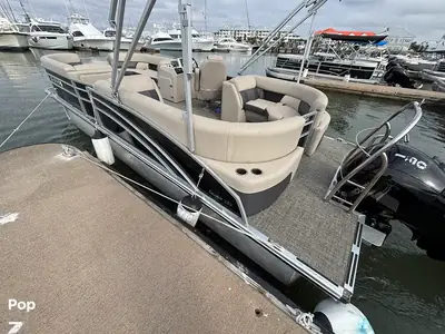 2023 Harris 230