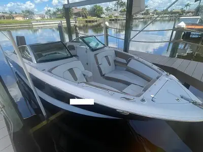 2015 Four Winns H260