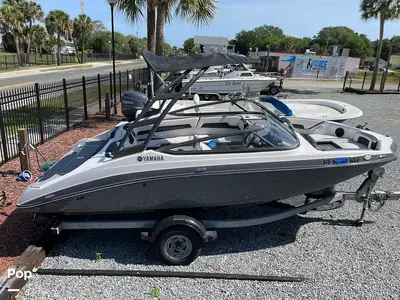 2019 Yamaha AR195