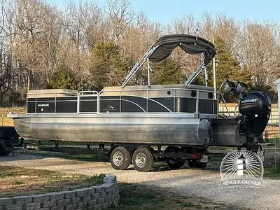 Bennington Pontoons 2574GL