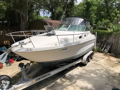 1999 Sea Ray Sundancer 270