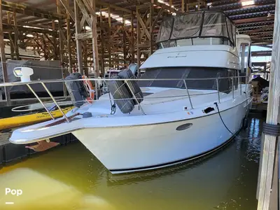 Carver 355 AFT CABIN