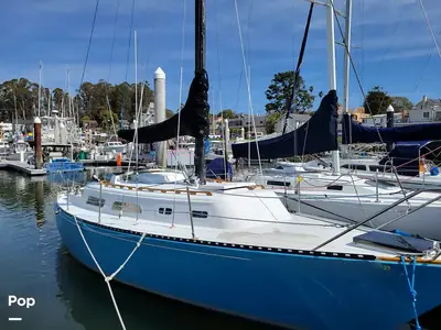 Islander Bahama 30