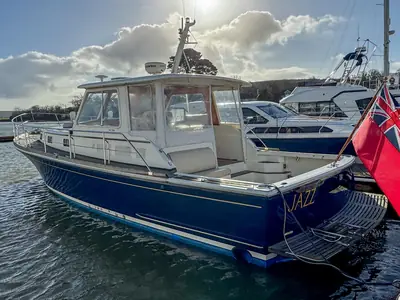 2002 Grand Banks EASTBAY 38