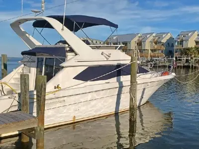 Sea Ray 440 EXPRESS BRIDGE