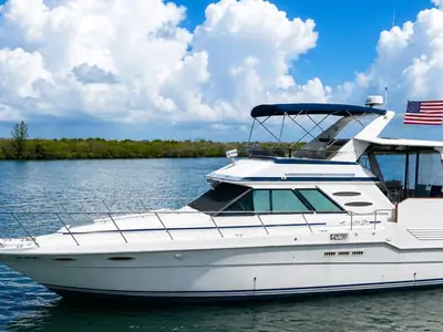 Sea Ray 410 AFT CABIN