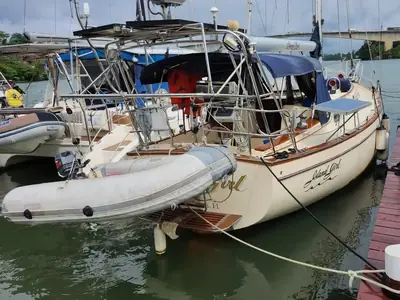 1991 Island Packet 380