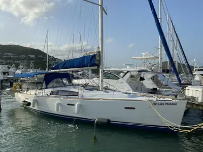 2010 Beneteau Oceanis 43