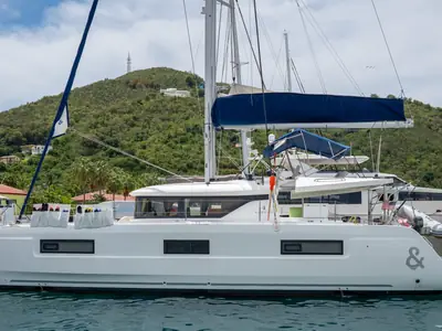 2022 Lagoon 46