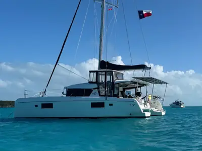 Lagoon 42