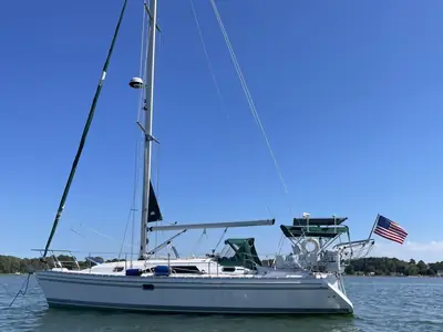 2017 Catalina 355