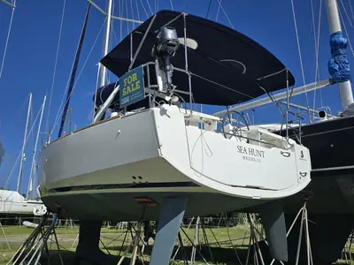2018 Beneteau Oceanis 38.1