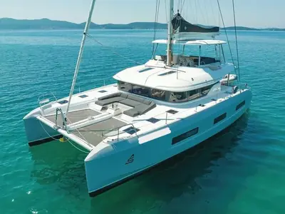 2023 Lagoon 55