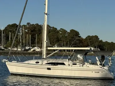 2017 Catalina 355