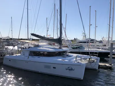 Lagoon 421