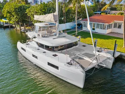 2022 Lagoon 46