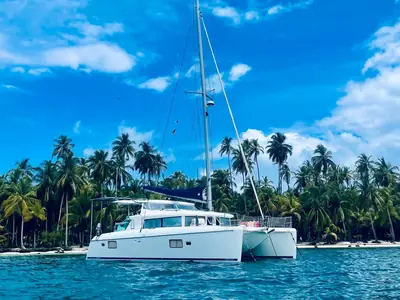 2008 Lagoon Catamaran 420