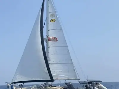 1984 Island Packet Packet Cat 35