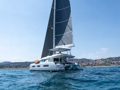 Lagoon 55