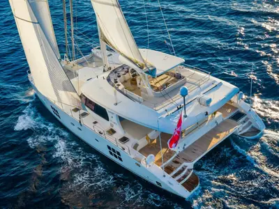 2009 Sunreef 70