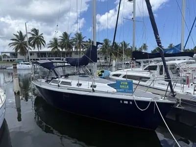 1995 Catalina 320