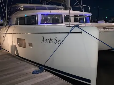 2008 Lagoon Catamaran 420