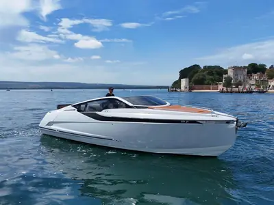 Fairline F-Line 33
