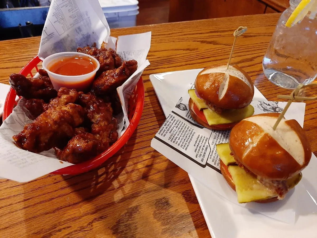 Westsyder Neighbourhood Pub