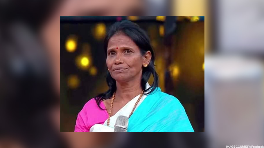 Fans Perplexed Seeing Ranu Mondal Getting Irate at a Woman in a Store