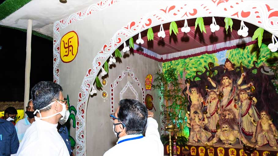 With Braille Board, Hazra Park Durgotsab for Visually Impaired Devotees