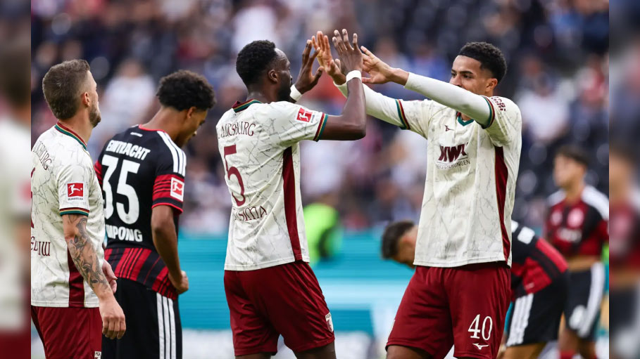 Augsburg Produce Bundesliga Shock, Thrash Frankfurt 4-1