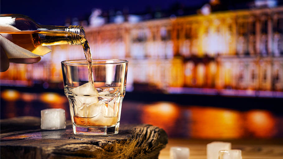 Dubai Scraps 30% Alcohol Tax to Boost Tourism
