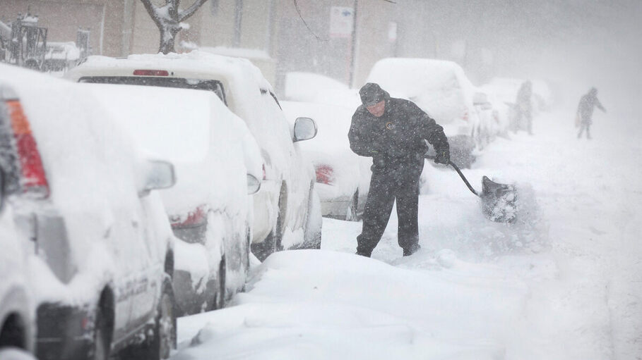 Winter Storm Knocks Out Power for 1.5 Million, Cancels Christmas Holiday Plans in US