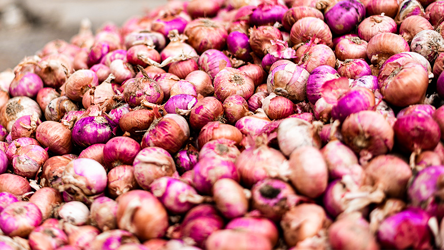 Mumbai Police Arrested 2 People for Stealing Onions Valued over ₹20,000