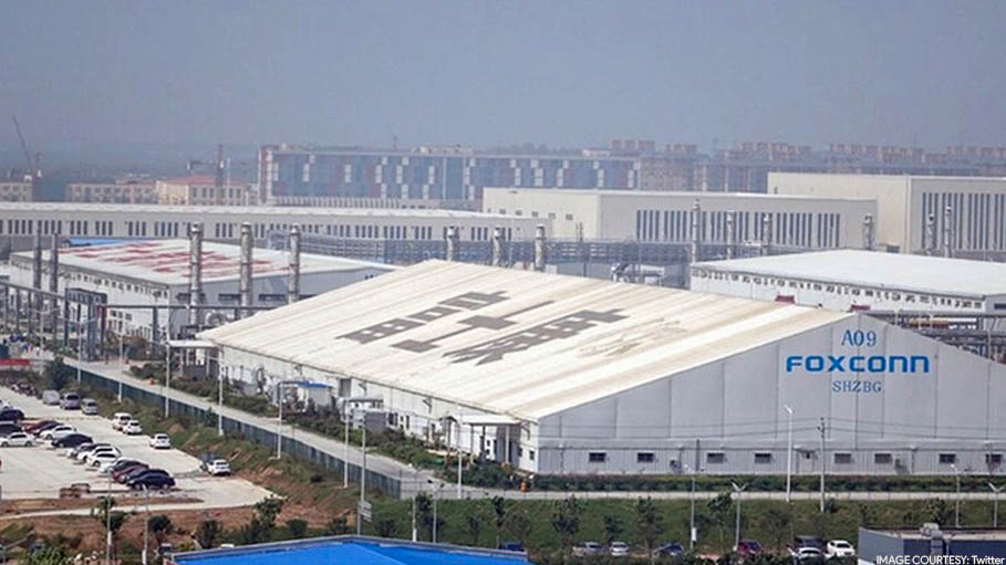 China: After Workers Flee, iPhone Factory Offers Bonuses for Those Who Stay