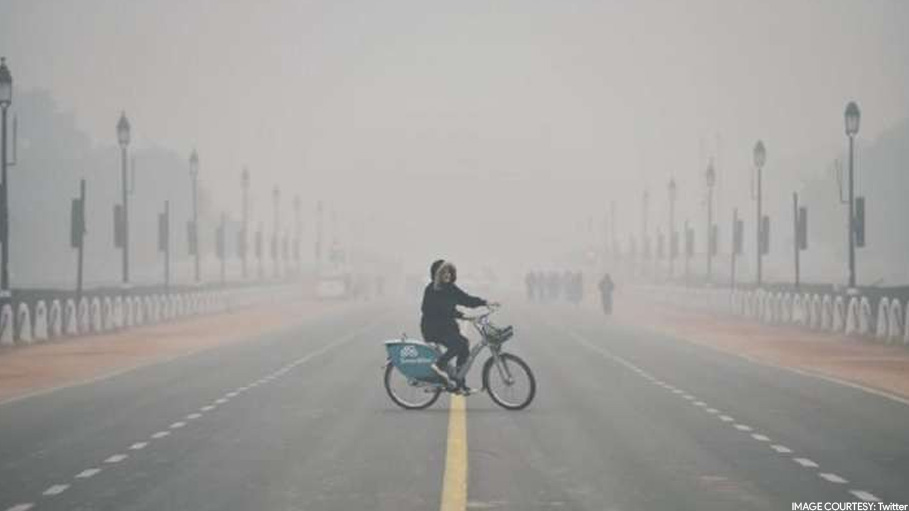 Delhi: Season's Lowest Temperature at 9.6 Degrees