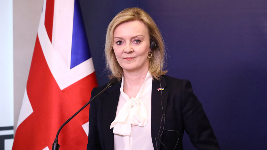 UK PM Race: Liz Truss Vows to Scrap All EU Laws by 2023