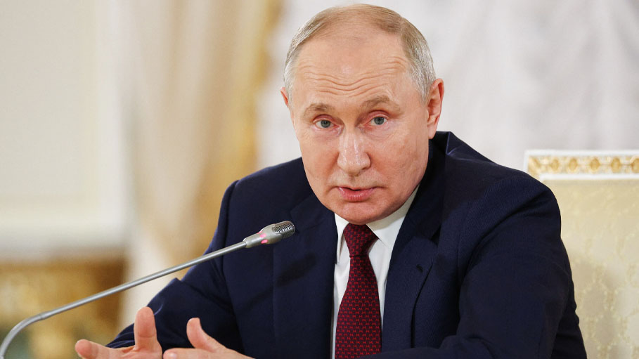 Putin Calls on Russians to Increase Birthrates for Nation's 'Ethnic' Survival