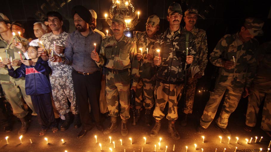 Families of Dead Soldiers Celebrate Diwali with Border Force: Pathankot