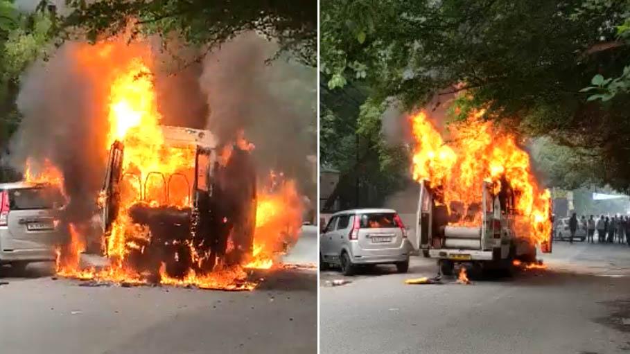 Delhi School Bus Catches Fire, 21 Children to Narrowly Escape