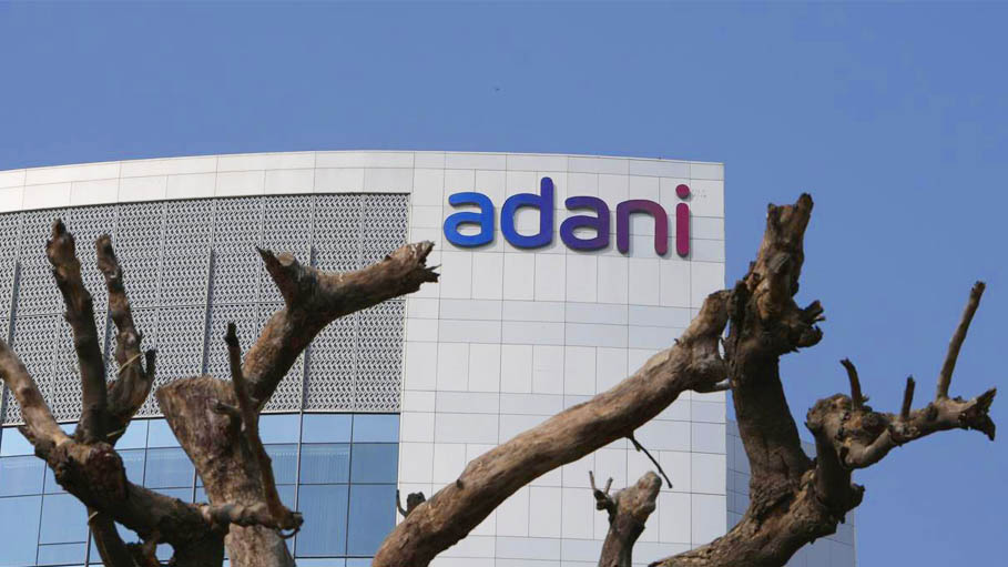 Adani Group in Talks to Repay $500 Million Bridge Loan Taken for Cement Deals