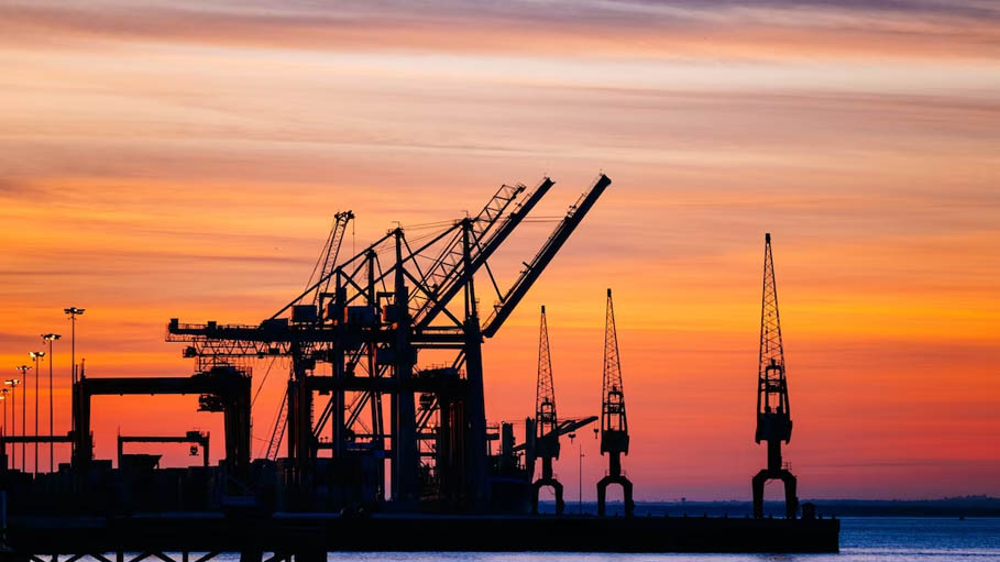 Global Economy Still Depends on Oil:  UAE Climate Change Envoy