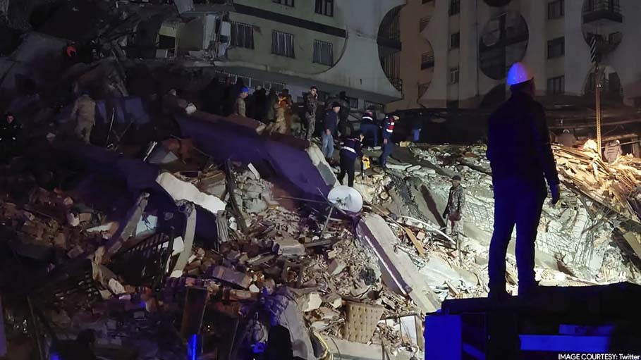 Over 100 Dead in Turkey, Syria after Powerful Earthquake