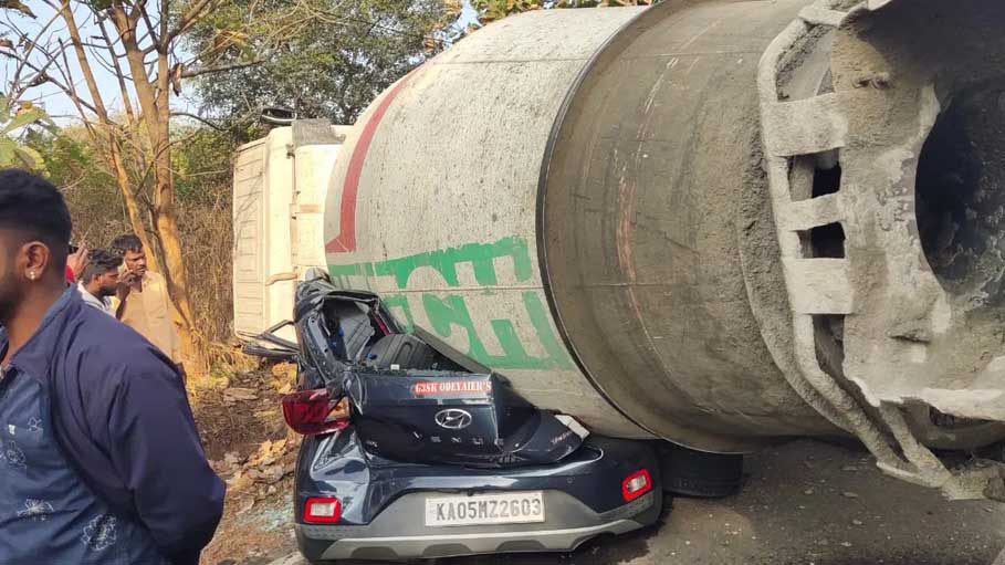 Woman and Daughter Killed in Bengaluru When Concrete Mixer Truck Fell on Their Car