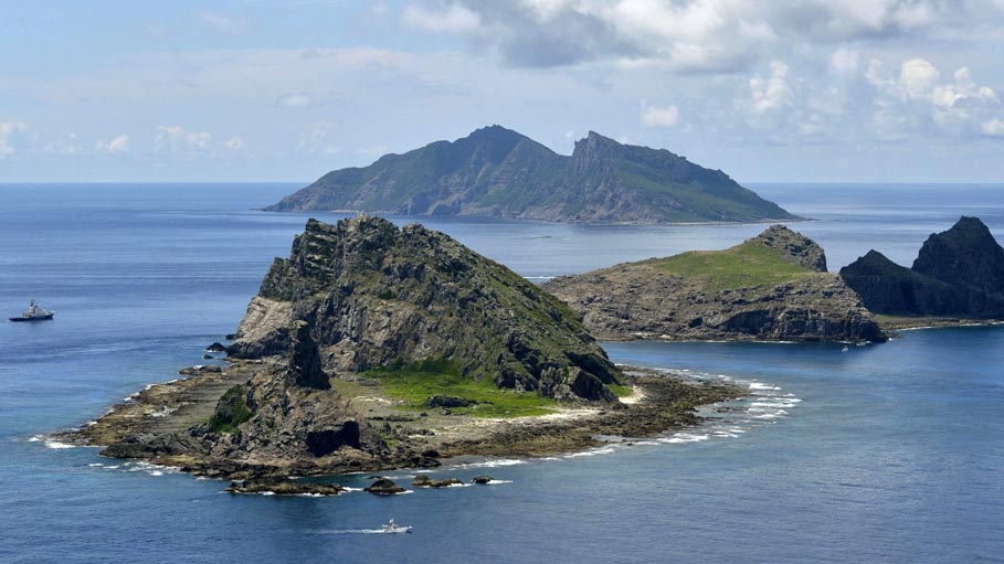 China Coast Guard Drives away Japanese Vessels from East China Sea