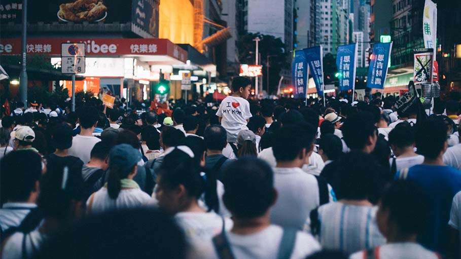 China's Population to Begin Decreasing by 2025