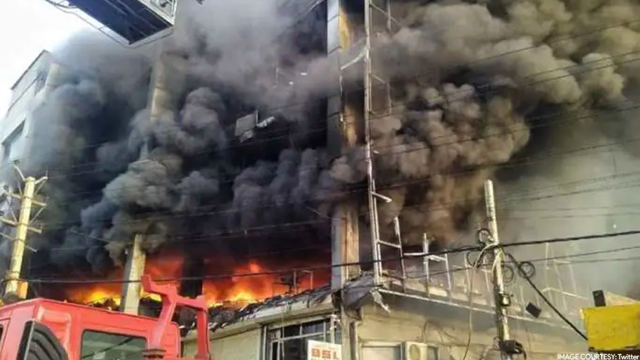 Cops Hand Over Delhi Fire Victim's Body to Another Family "By Mistake"