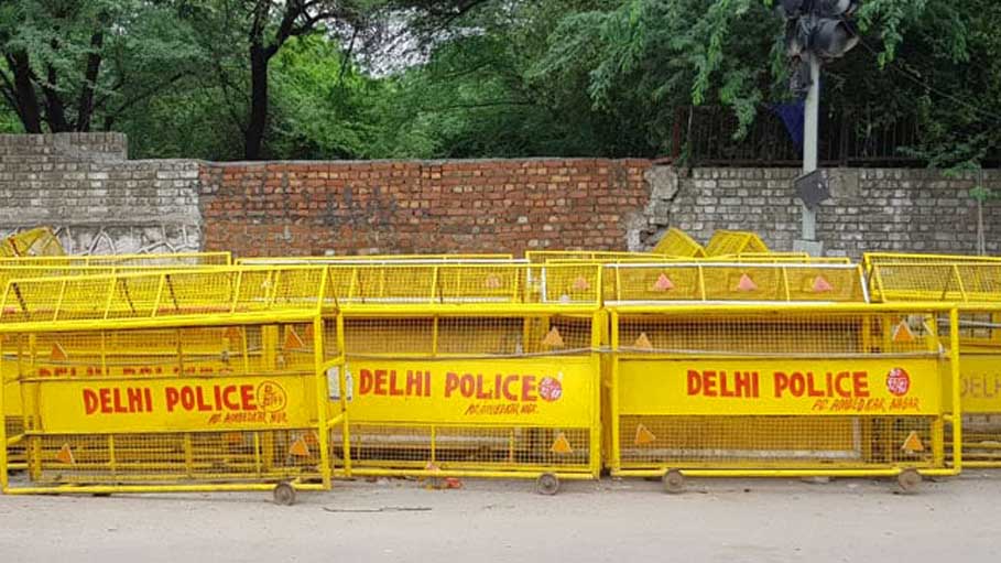 2 Killed, 3 Injured in Car Accident in Delhi