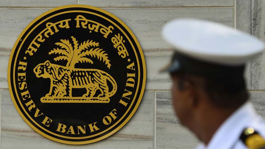 RBI Plans Curbs on Suspect Bank Accounts to Fight Cyber Fraud