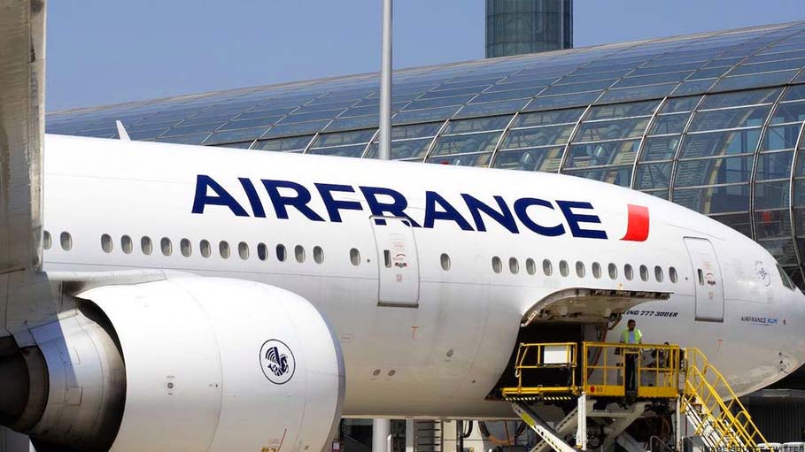 Pilots Fought on Plane, One Possibly Hit or Slapped The Other